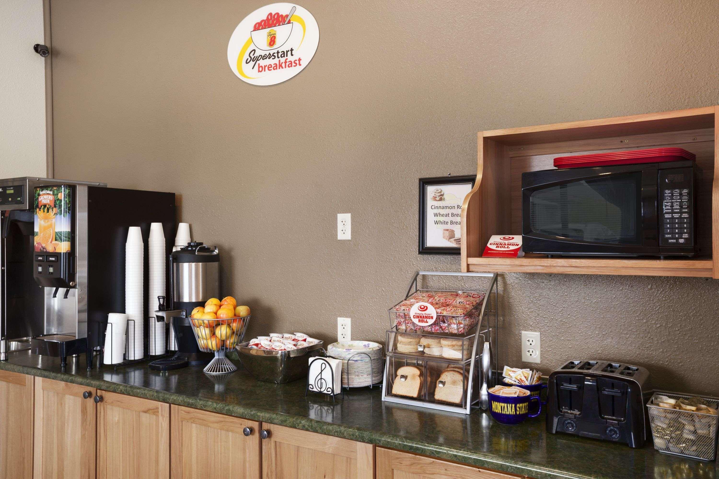 Super 8 By Wyndham Bozeman Hotel Buitenkant foto